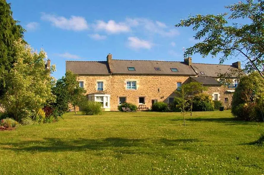 Gites Clos St Ange Vilde-Guingalan Holiday home