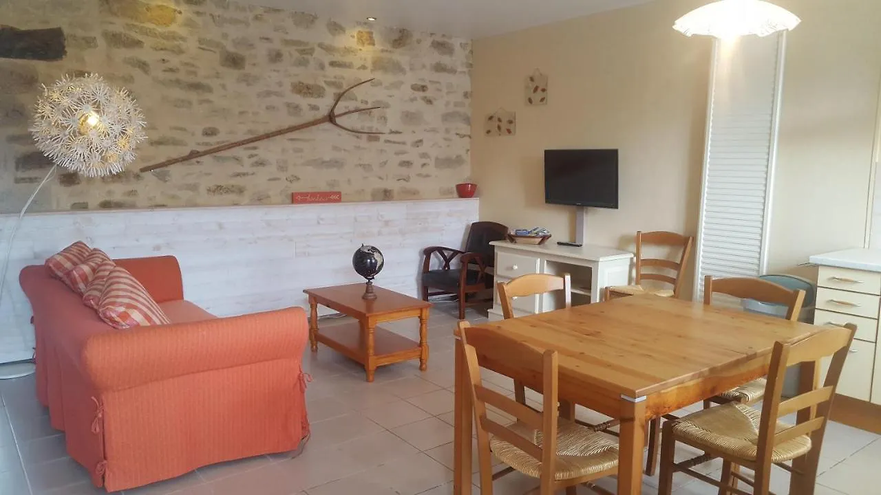 Gites Clos St Ange Vilde-Guingalan Holiday home