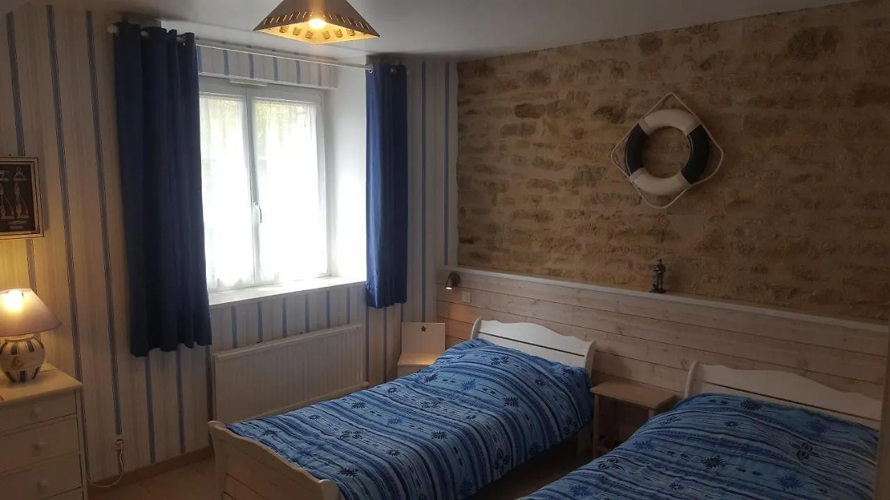 Holiday home Gites Clos St Ange Vilde-Guingalan